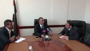 وزير المياه والبيئة يناقش جوانب التعاون مع أوكسفام