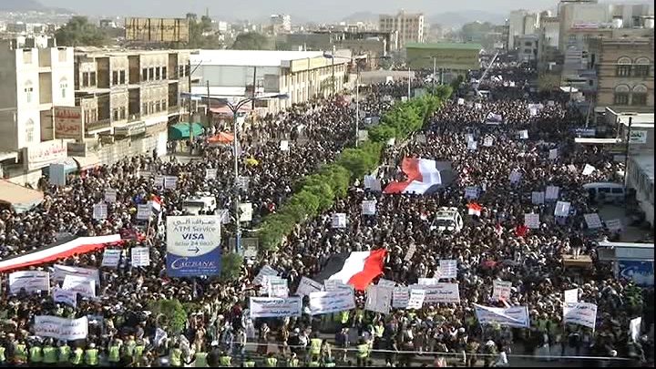 اللقاء المشترك يدعو جماهير الشعب للاحتشاد الواسع إحياءً للذكرى الرابعة من الصمود